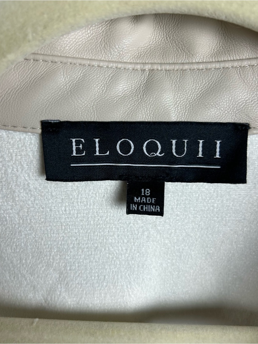 Eloquii Cream Faux Vegan Leather Puff Balloon Sleeve Button-Up Top Plus Size 18 - Picture 8 of 11